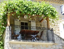 Gîte L'Arceau - Terrasse avec pergola